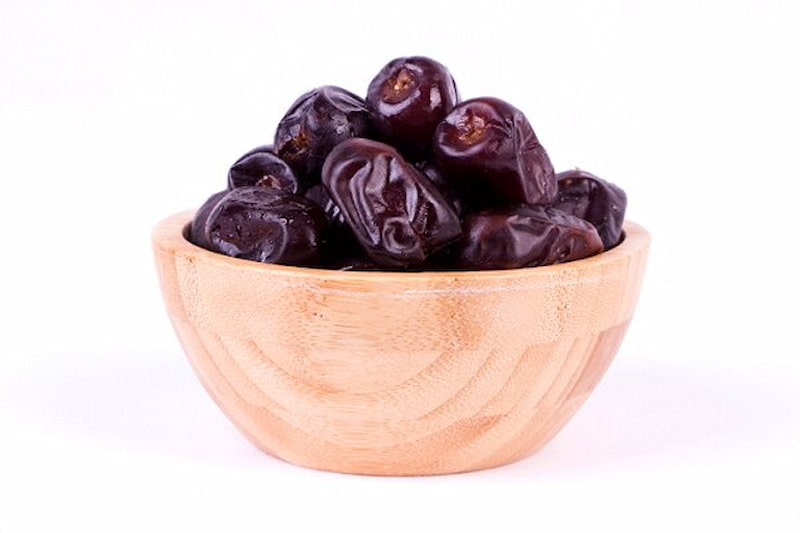 خرما مضافتی رطب مروارید سیاه مناسب پذیرایی های رسمی و خانوادگی